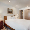 Отель Ski In & Slopeside Luxury Townhome At Pines Lodge Sleeps 12 4 Bedroom Townhouse by RedAwning, фото 5
