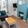 Отель Comfy, 2 Bed House, Sleeps 6 with Garden and Free Parking in Cheltenham, фото 4