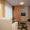 Отель Convenient 1-Bedroom Flat next to Harmanite Beach, фото 3