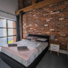 Отель The Eden Warehouse - Green Apartment, sleeps 5, фото 15