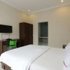 Отель RedDoorz @ Mahendradatta Selatan, фото 6
