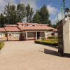 Отель The Meru Manor is a Great Home set in Meru Town, фото 9