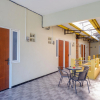 Отель RedDoorz near Kawasan Bandara Ahmad Yani Semarang, фото 14