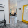 Отель Charming 4BR 2BA Only 5 Mins Downtown Riverwalk, фото 2