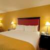 Отель La Quinta Inn & Suites by Wyndham Mobile - Tillman's Corner, фото 4