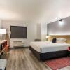 Отель Sleep Inn & Suites, фото 35