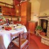 Отель Attractively Furnished Apartment On A Large Estate In The Chianti Region, фото 9