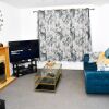 Отель Lovely 2-bed Apartment in West Bromwich, фото 9