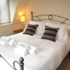 Отель Cotswolds Valleys Accommodation - Exclusive use character one bedroom family holiday apartment, фото 4