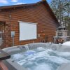 Отель Electric Forest Cabin And Teepee! Lights & Laser Show! Private Hot Tub! Unique Stay!, фото 7