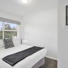 Отель Renovated Takapuna 2BR Apt - Parking, фото 6