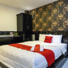 Отель RedDoorz near Gia Dinh International Hospital 4, фото 18