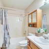 Отель 'hillcrest Hideaway' Grove Home ~ 1 Mi to Launch, фото 18