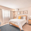 Отель Regatta Living II With Breakfast Included - 901, фото 29