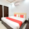 Отель OYO 28282 Hotel J J Crown, фото 19
