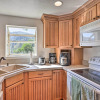 Отель Lake & Mountain-view Home: Walk to Downtown!, фото 17