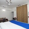 Отель K V Complex by OYO Rooms, фото 9