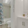 Отель 19610 Gulf Blvd Condo Unit 109 2 Bedrooms 2 Bathrooms Condo, фото 4