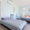 Отель Mariners (3) - Bright and stylish apartment - 2 minute walk to the beach, фото 5