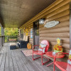 Отель Er26 - Sasquatch Inn - Great Location! Close To Town Resort Pool! 2 Bedroom Cabin by RedAwning, фото 9