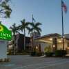 Отель La Quinta Inn & Suites by Wyndham Ft. Myers-Sanibel Gateway, фото 10