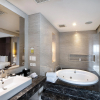 Отель Holiday Inn Bandung Pasteur, an IHG Hotel, фото 10