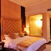 Отель Yuexiu Hotel Guangzhou, Curio Collection by Hilton, фото 6
