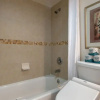 Отель Waikiki Banyan - Ocean View Tower 2 Suite 2310, фото 9