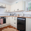 Отель Milan Cottage - 2 Bedroom Cottage - Port Eynon, фото 7