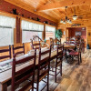 Отель SmokyStays 9 Bedroom Cabin, фото 12