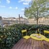 Отель Stadtwohnung am Wasser I Terrasse mit Rheinblick I NETFLIX I APPLE TV, фото 22