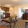Отель Newport Beach Hotel & Suites, фото 4