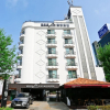 Отель White Tourist Hotel, фото 1