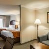 Отель Comfort Suites Cincinnati North, фото 3