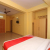 Отель OYO 11930 The Jumbo Stay, фото 10