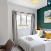Отель Taff Towers - Deluxe 2 Bed Cardiff City Center Apartment - Street Parking - By DYZYN, фото 3