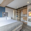 Отель w Bright 1BR In Zona G, фото 2