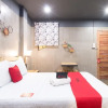Отель Bhive Hotel by RedDoorz, фото 3