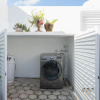 Отель Perfect Cozy Vacation Home Just 2 Miles From the beach, фото 2