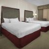 Отель Delta Hotels by Marriott Edmonton Centre Suites, фото 42