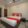 Отель Oyo 23706 Super Deluxe Guest House, фото 14
