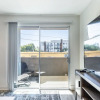 Отель Fully furnished 3 Bedroom Apartment on Poinsettia Place 3 Apts by RedAwning, фото 12
