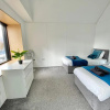 Отель Large Townhouse 5 Beds with Two Parking Spaces - Manchester City Centre, фото 4