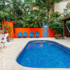 Отель Nicely Priced Duplex in Surfside With Private Pool and AC in Every Room, фото 9