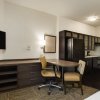 Отель Candlewood Suites Ft. Lauderdale Airport/Cruise, an IHG Hotel, фото 4