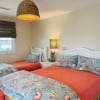 Отель Salty Paradise 4 Bedroom Home by RedAwning, фото 12