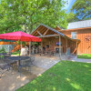 Отель The Gruene River Guest House: Five-acre Getaway on the Guadalupe River, фото 1