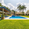 Отель Amazing House with Jacuzzi, BBQ, Pool, Rooftop+, фото 10