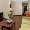 Отель Holiday Inn Express and Suites Indianapolis W- Airport Area, an IHG Hotel, фото 7