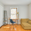 Отель Bright & Pet-friendly Home: 2 Mi to Harvard Square, фото 3